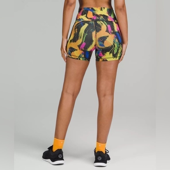 NWT lululemon Wunder Train High-Rise Short 6” - Picture 2 of 3